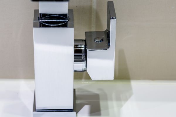 Cost of Faucet Knob Replacement in Lexington